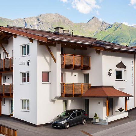 Apartament Ladis Living Zewnętrze zdjęcie